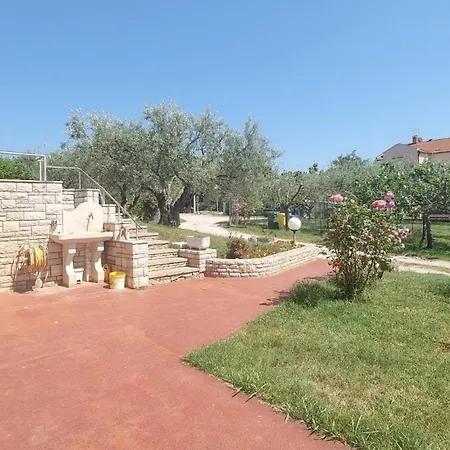 Nadja A4 Zambratija (Istria)